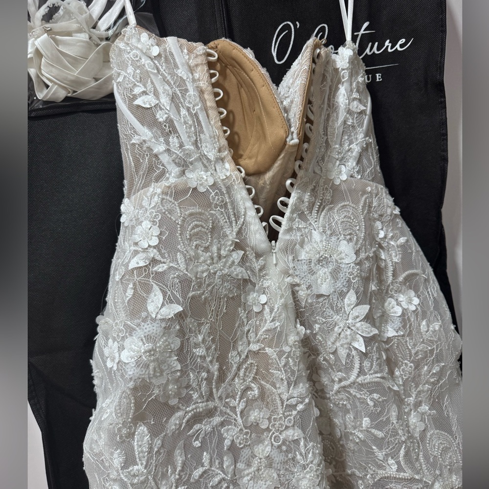 ANDREA & LEO Bridal Dress- white size 4 - Picture 7 of 17